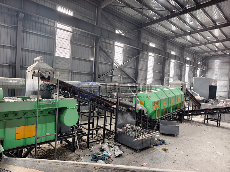 河北保定混合垃圾分選現場